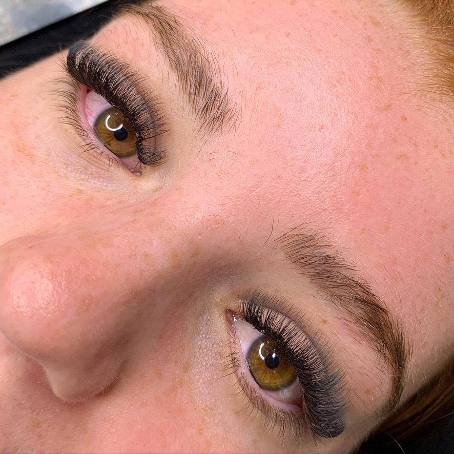 BE8E5A8 3597 468B BEFE 21C88F04B136 1 105 c — eyelash extensions service
