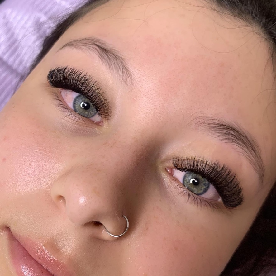 B208B535 3E8B 478A A5A4 E5EAEEC1D926 1 105 c — eyelash extensions service