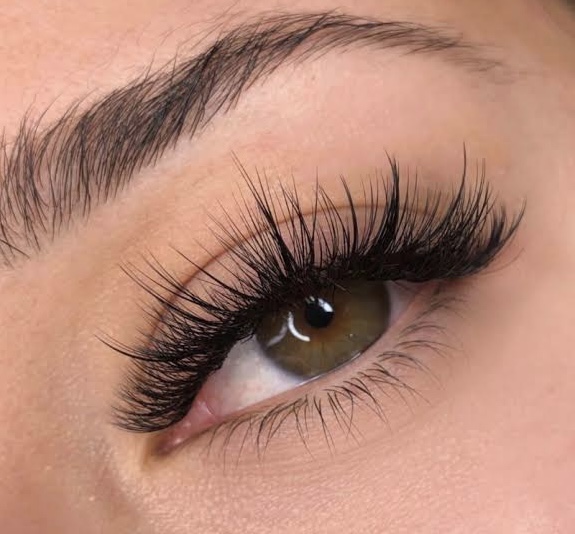 EDE3AE3D CAA4 4EA3 8982 7CF2A4F62AF7 — eyelash extensions service